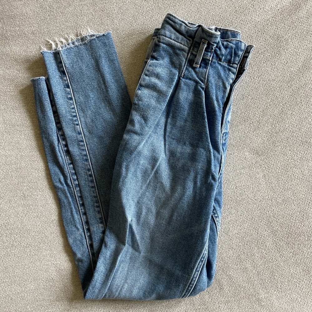Curvy ultra high rise hollister mom jean